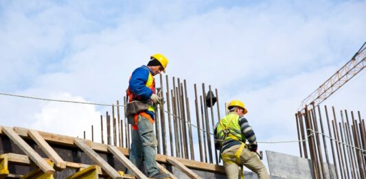 muncitori constructii